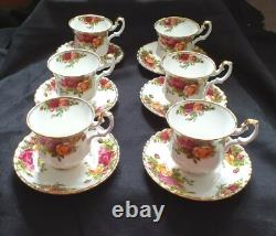Country Roses Beautiful Vintage 15 Piece Coffee Set Stunning