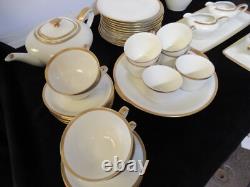 Eschenbach Bavaria Germany 40 Piece Tea / Coffee Set White With A Gold Rim