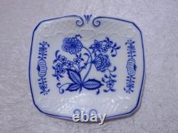 Gerold Tettau 18-Piece Coffee Service Vintage Onion Pattern Porcelain Set