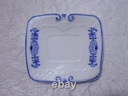 Gerold Tettau 18-Piece Coffee Service Vintage Onion Pattern Porcelain Set