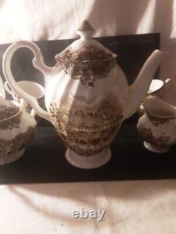 Johnson Brothers Vintage Coffee Set. Pot, Jug, Sugar Bowl, 8 Cup+ Saucers Mint