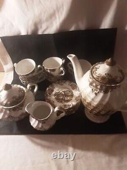 Johnson Brothers Vintage Coffee Set. Pot, Jug, Sugar Bowl, 8 Cup+ Saucers Mint