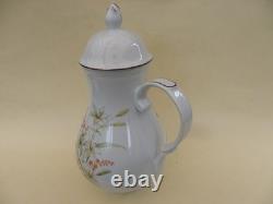 Kahla Porcelain Vintage Floral 21 Piece Coffee Set. Excellent
