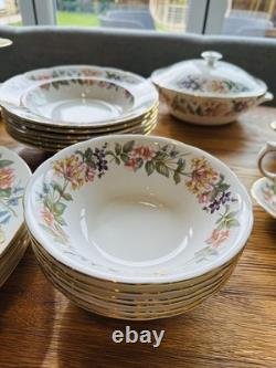 Rare 110+piece Paragon CountryLane Fine Bone China Complete Tea/coffee&DinnerSet