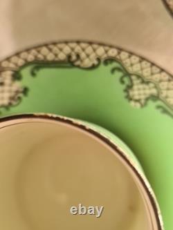 Royal Doulton Vintage Coffee Set 5 Cans / Saucers H563 1917