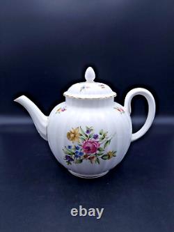 Royal Worcester White Roanoke Tea Set for 6 People-1st Quality