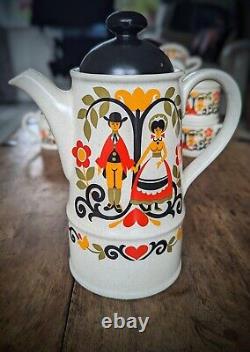 Sadler Pottery Vintage 1970's Folk Love Art 16 Piece Coffee Set. Free Postage