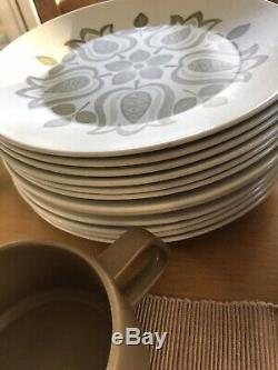 Stunning Vintage J&G Meakin Tulip Time Full Dinner Service and Full Coffee Set