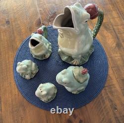 Vintage Frog Tea/Coffee Set