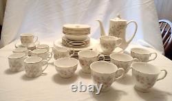 Vintage Mayfair Fine Bone China Staffordshire England Dinner Service for 6