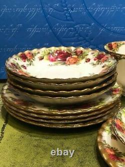 Vintage Royal Albert Old Country Roses 18 Piece Tea Set