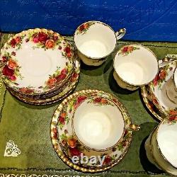 Vintage Royal Albert Old Country Roses 18 Piece Tea Set