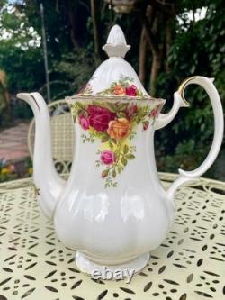 Vintage Royal Albert Old Country Roses Bone China Coffee Set (20 Piece Set)
