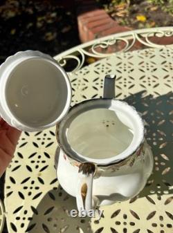 Vintage Royal Albert Old Country Roses Bone China Tea/Coffee Set (21 Piece Set)