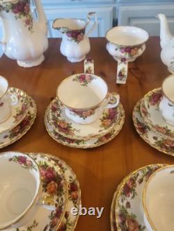 Vintage Royal Albert Old Country Roses Tea And Coffee Set (Absolutely Lovely)