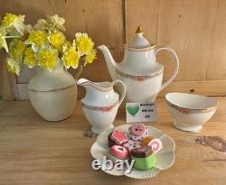 Vintage Royal Doulton Darjeeling Coffee Pot, Cream Jug & Sugar Bowl Set/ntyhw361