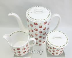 Wedgwood Susie Cooper Apple Gay 15 Piece Coffee / Espresso Set Vintage 1960s