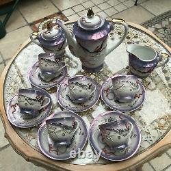 Ancien Jeu De Thé De Porcelaine Japonais Dragon Ware Lilac & Rouge Scrolls Bon