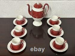 Beau service à café vintage en porcelaine Wedgwood rubis