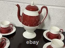 Beau service à café vintage en porcelaine Wedgwood rubis