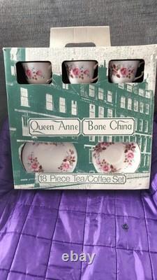 Bel ensemble de thé/café en porcelaine de bone china Vintage Queen Anne, 18 pièces, en boîte