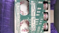 Bel ensemble de thé/café en porcelaine de bone china Vintage Queen Anne, 18 pièces, en boîte
