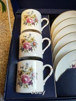 Coffret de tasses à café et soucoupes Royal Worcester en condition inutilisée vintage