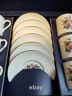 Coffret de tasses à café et soucoupes Royal Worcester en condition inutilisée vintage