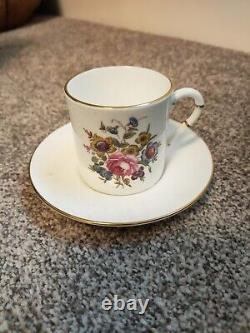 Coffret de tasses à café et soucoupes Royal Worcester en condition inutilisée vintage