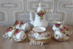 Ensemble à café en porcelaine de Chine Royal Albert Old Country Rose de 21 pièces, vintage et jamais utilisé, de 1962.