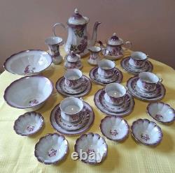 Ensemble à café vintage russe ukrainien ? Beau design lilas violet