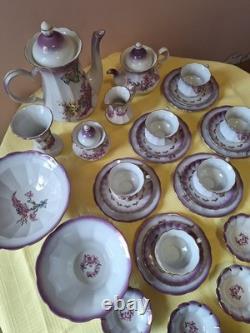 Ensemble à café vintage russe ukrainien ? Beau design lilas violet