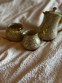 Ensemble à thé/café vintage Sudlows Burden fabriqué en Angleterre avec motif doré. D. 65Y. H