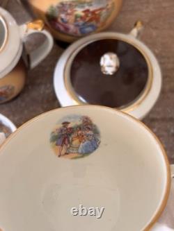 Ensemble complet de café/démitasse vintage Chodziez : théière, crémier, sucre, 6 tasses et sous-tasses.