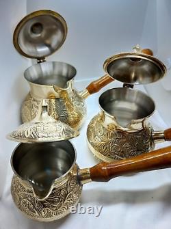 Ensemble de 3 anciennes cafetières turques en cuivre vintage avec poignée en bois