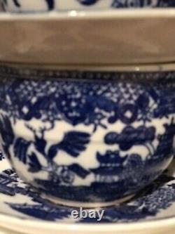 Ensemble de 6 tasses à café/thé et soucoupes bleu antique Willow, vers 1015-1925, Japon