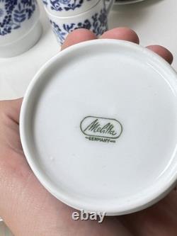 Ensemble de café Melitta vintage en porcelaine blanche et bleue avec fleurs des années 1970