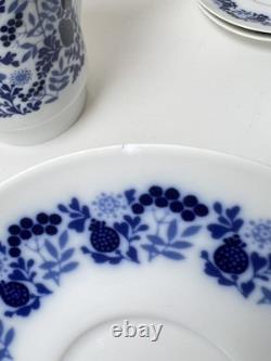 Ensemble de café Melitta vintage en porcelaine blanche et bleue avec fleurs des années 1970