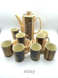 Ensemble de café Phoenician Price & Kensington des années 1970. Effet bois strié en très bon état.