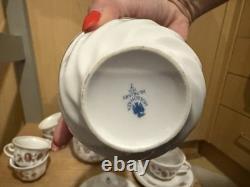 Ensemble de café à fleurs rouges Hollohaza Hongrie 1831 Vintage