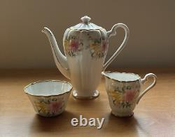 Ensemble de café en 15 pièces Vintage Royal Stafford Lilly peint à la main vers 1930