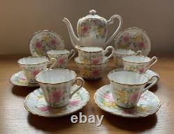 Ensemble de café en 15 pièces Vintage Royal Stafford Lilly peint à la main vers 1930