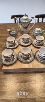 Ensemble de café en demitasse japonais vintage avec dragon. Lithophane de geisha. Peint à la main.