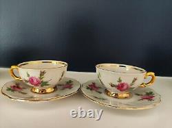 Ensemble de café en porcelaine Bareuther Bavaria décoré de roses roses vintage et d'or, en très bon état.
