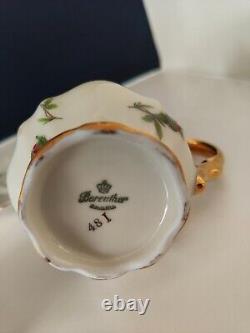 Ensemble de café en porcelaine Bareuther Bavaria décoré de roses roses vintage et d'or, en très bon état.