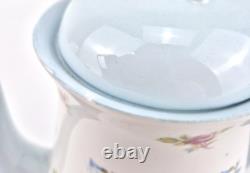 Ensemble de café en porcelaine fine Shelley vintage de 13 pièces à motif floral chintz fabriqué en Angleterre en très bon état.