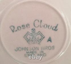 Ensemble de café rose nuage de Johnson Brothers, style vintage et rétro pour six personnes.