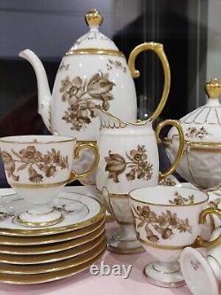 Ensemble de café sur piédestal vintage Pirkenhammer tchèque, embossé. Absolument magnifique.