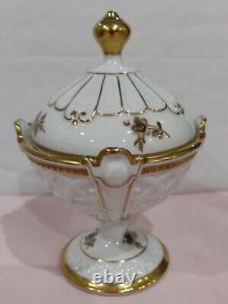 Ensemble de café sur piédestal vintage Pirkenhammer tchèque, embossé. Absolument magnifique.