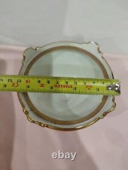 Ensemble de café sur piédestal vintage Pirkenhammer tchèque, embossé. Absolument magnifique.